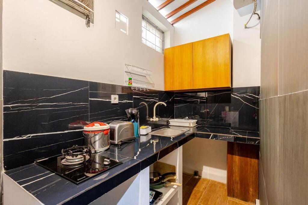 Kubu Guest House Семиньяк Экстерьер фото
